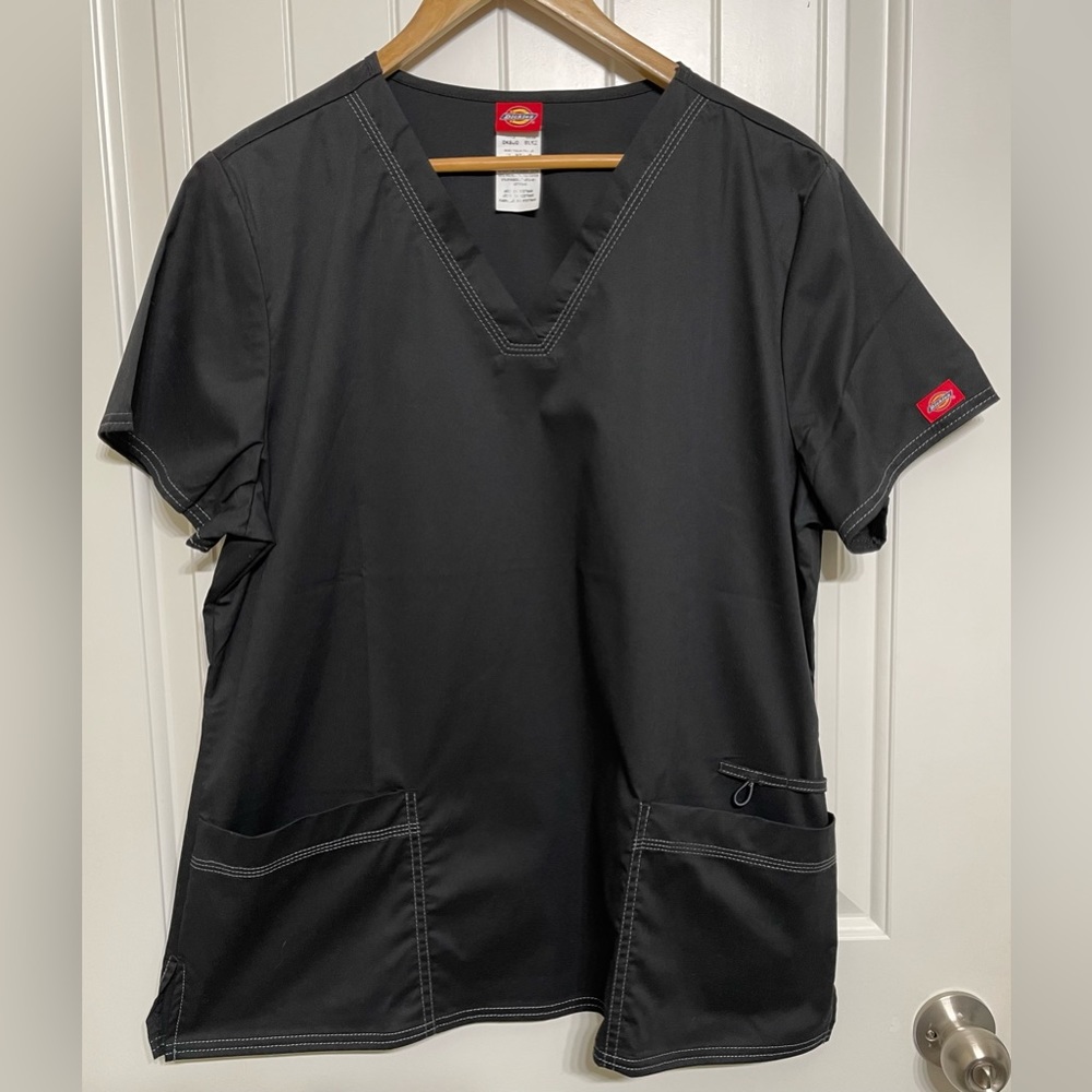 Dickies Gen Flex Women's 2-Pocket Stretch V-Neck Top Medical Scrubs